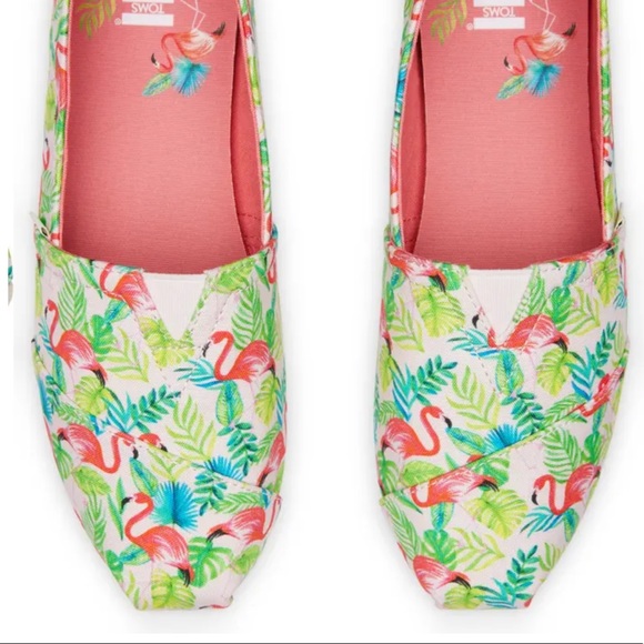 New x Paper Source Alpargata Slip-On
TOMS - Picture 9 of 13